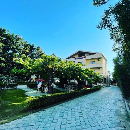 Hotel Ambasador Garden Lezhë Exterior foto