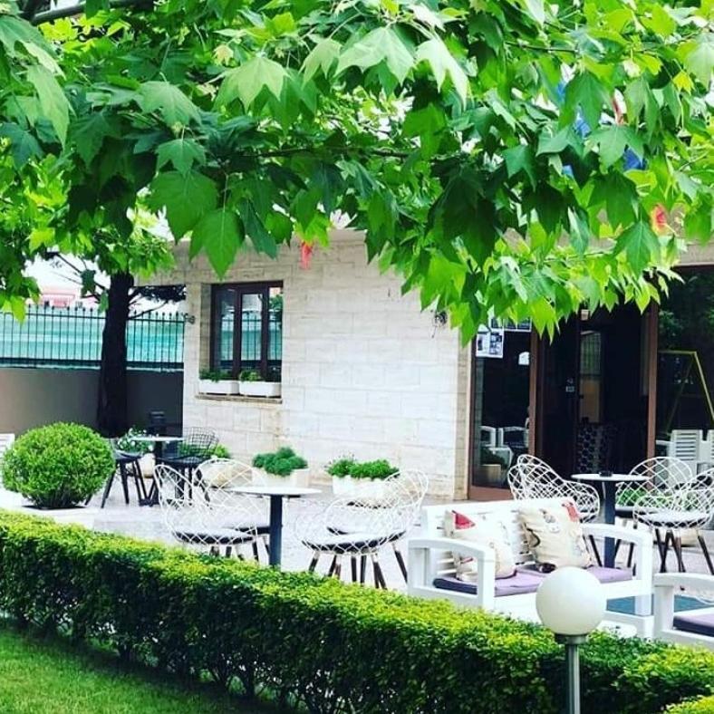 Hotel Ambasador Garden Lezhë Exterior foto