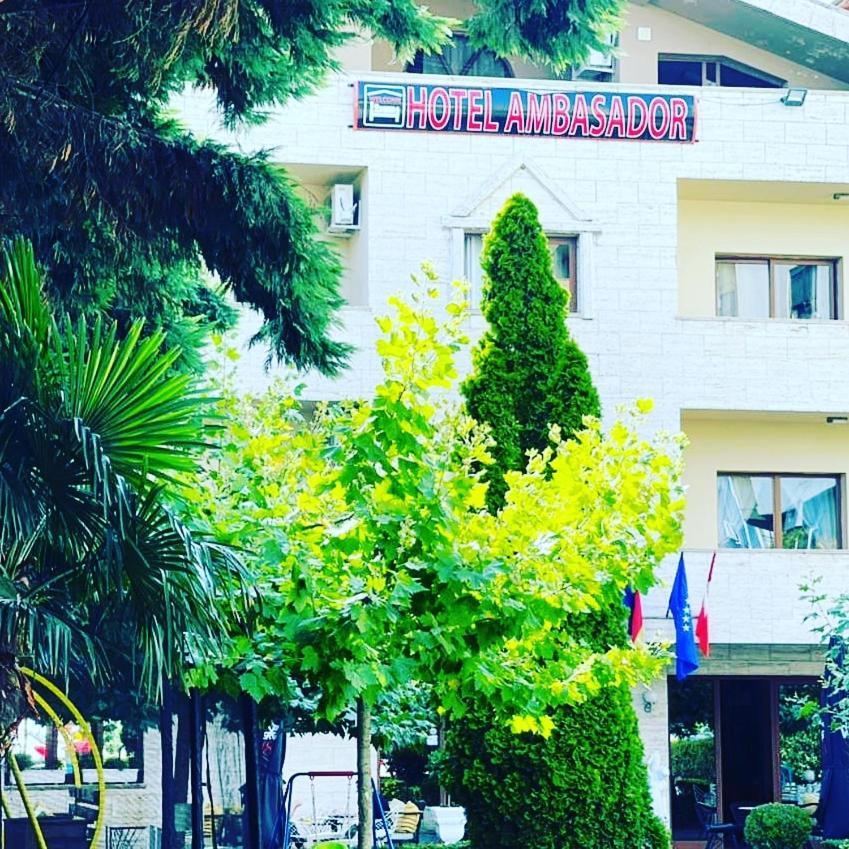 Hotel Ambasador Garden Lezhë Exterior foto