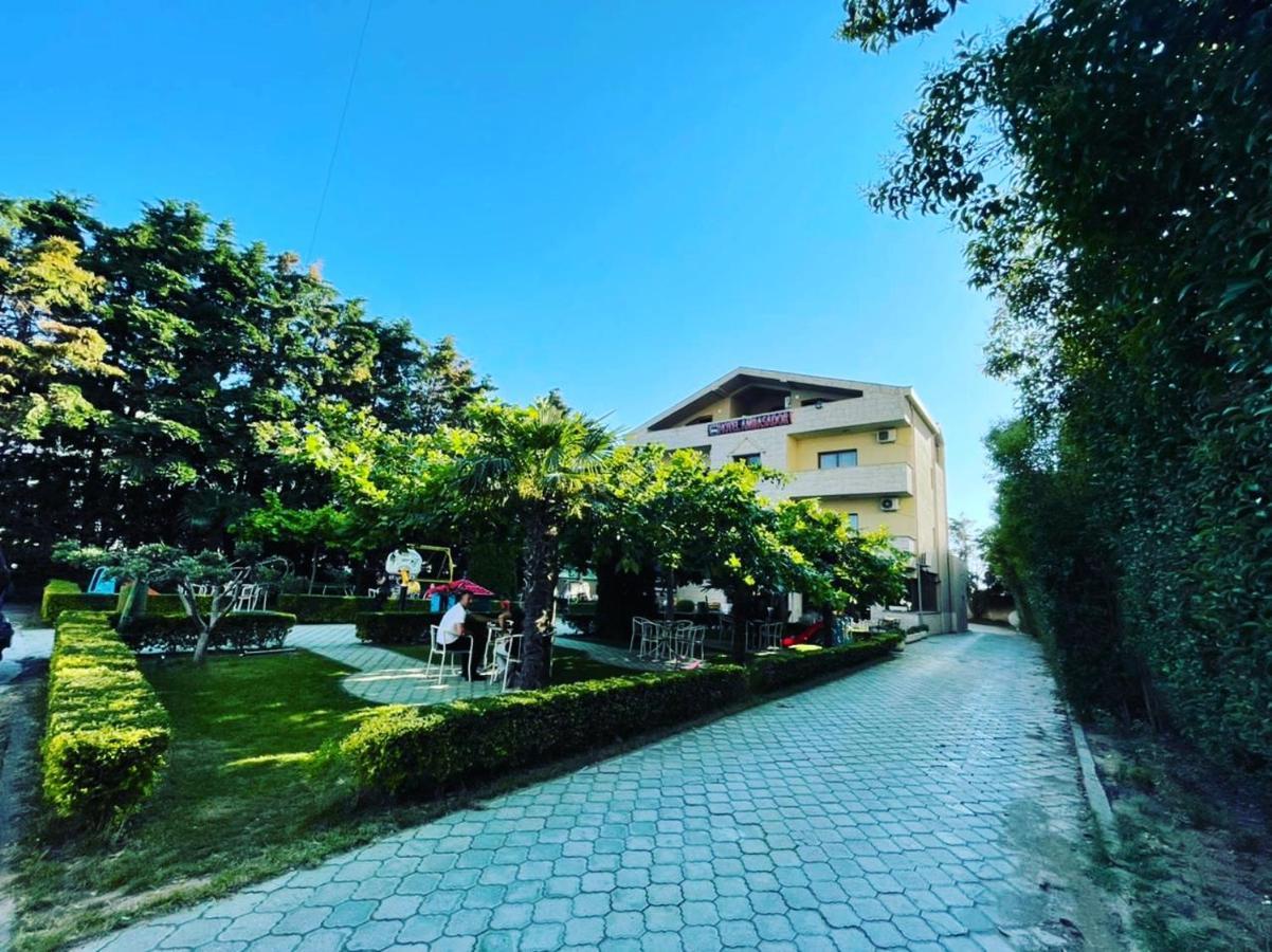 Hotel Ambasador Garden Lezhë Exterior foto